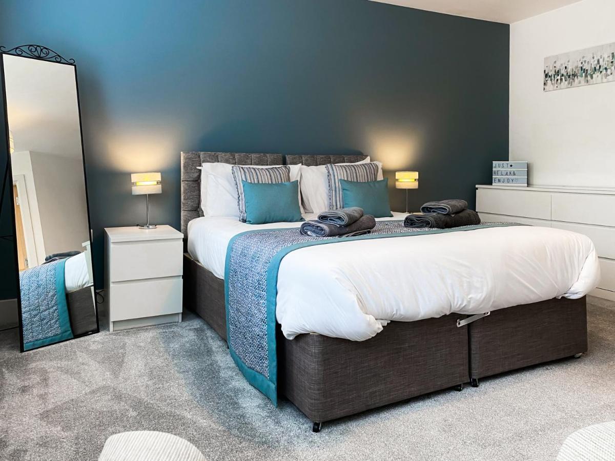 The Chaucer - Modern 3 Bed With Parking Close To Centre *